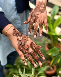 detail mehndi