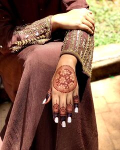 Stunning mehndi