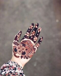 stunning mehndi