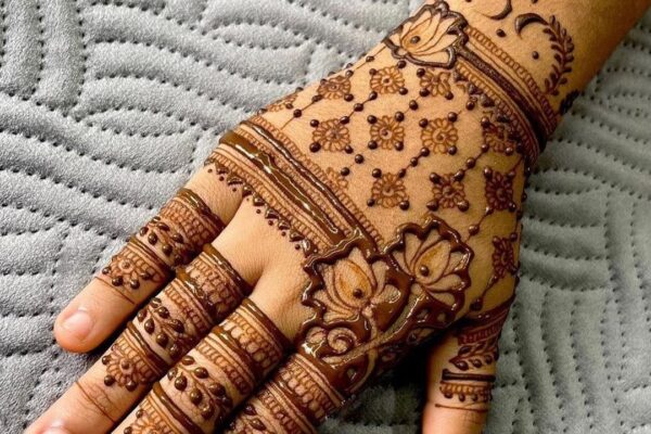 Henna Elegance: Celebrate with Festive Mehndi